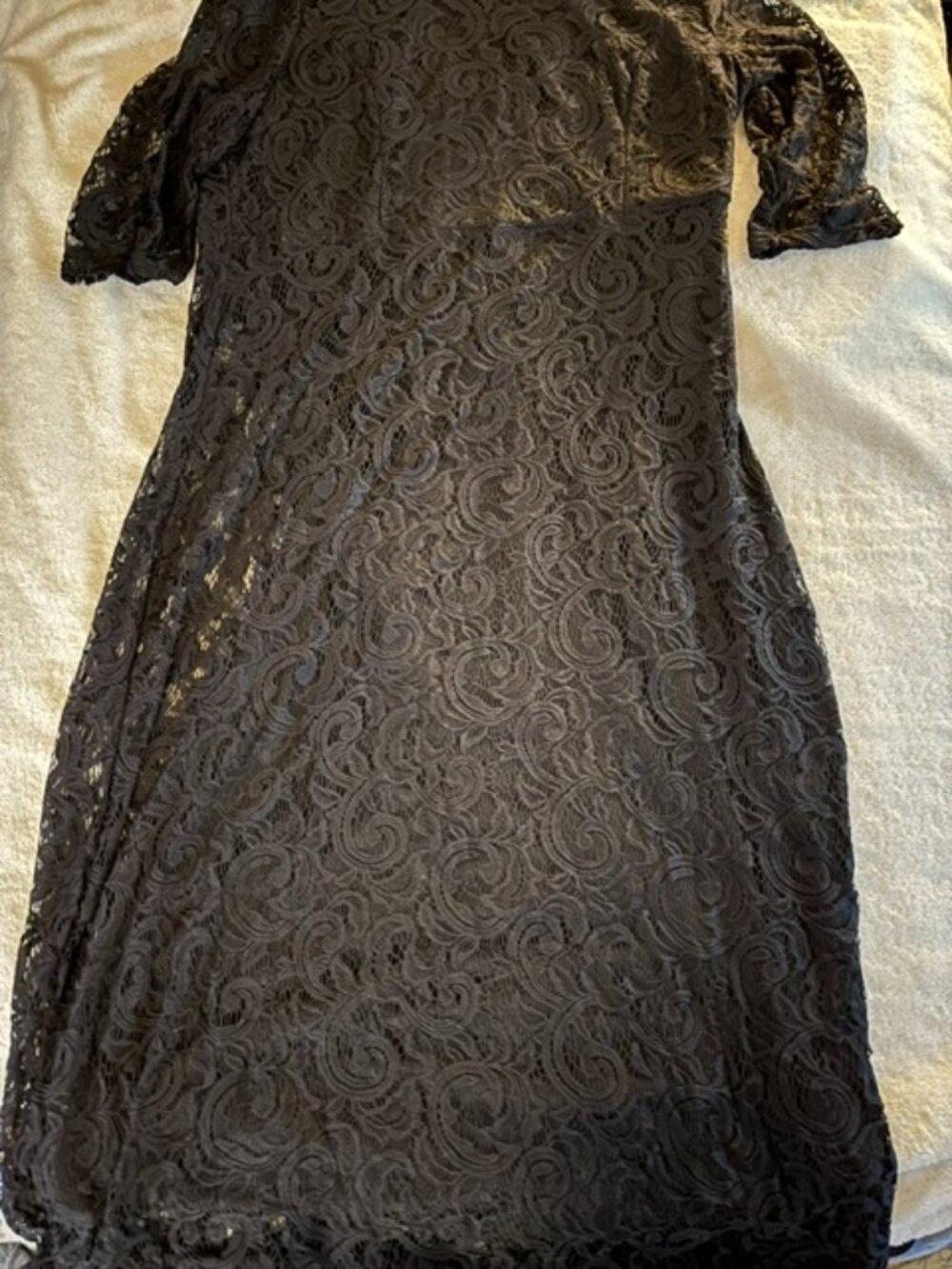 Chicwe Women's 2X Black Lace Midi Sheath Dress